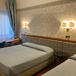 Hotell Europa 3*