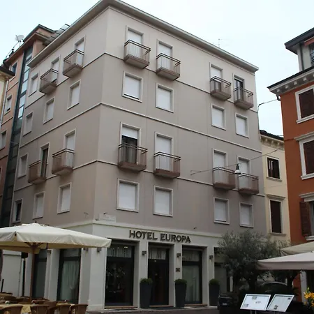 Hotell Europa 3*