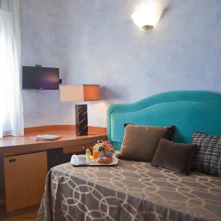 Europa Hotel 3*